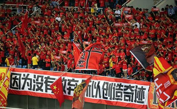 本赛季，海沃德出战25场比赛，场均能得到14.5分4.7篮板4.6助攻。